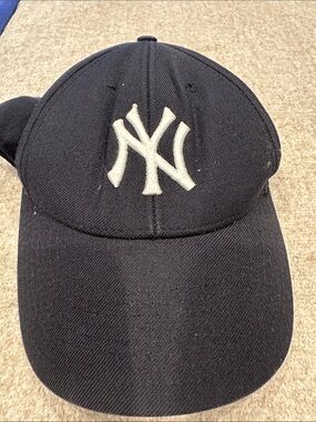 47 Brand Yankees Kids Hat in Black with White Embroidery